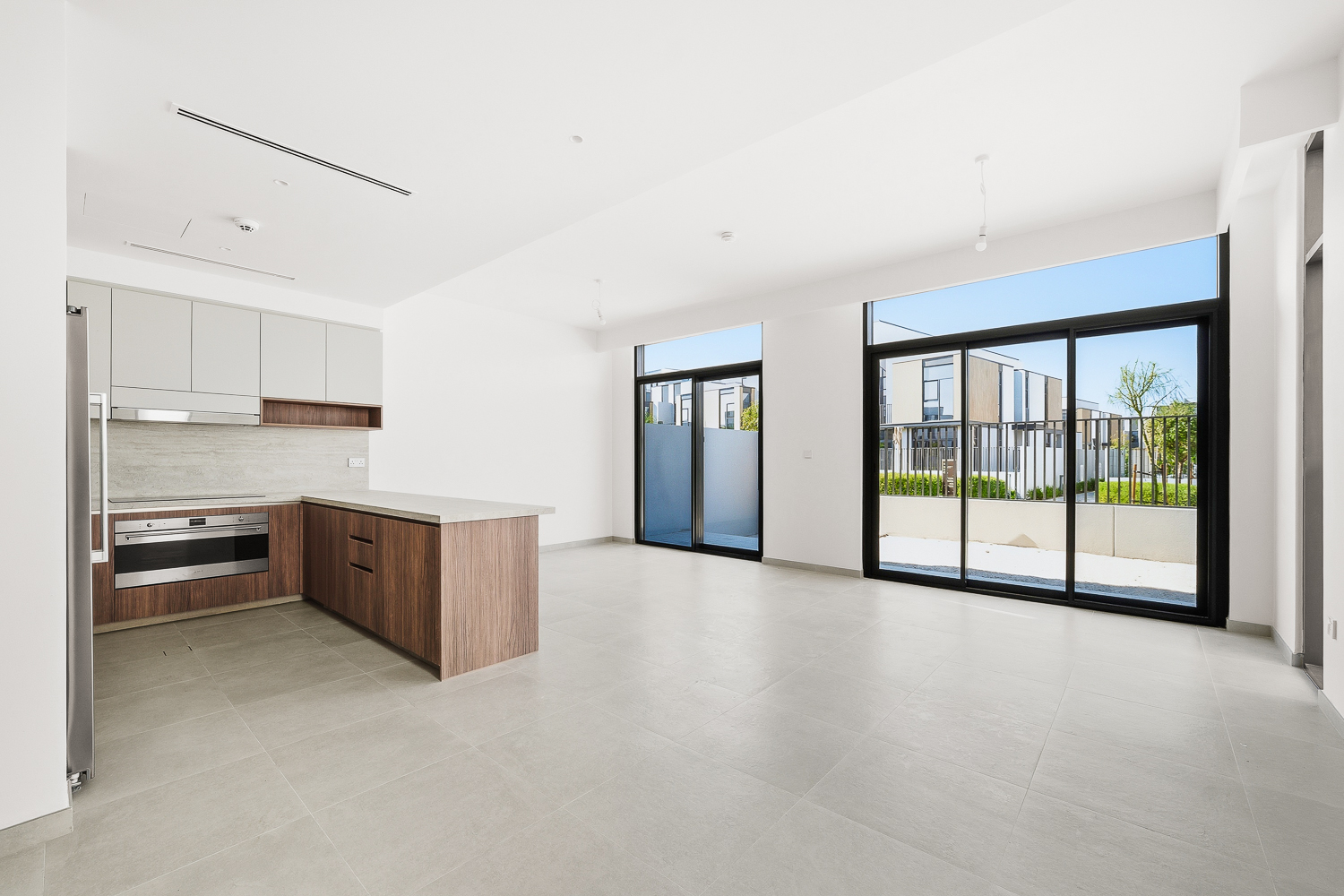 4 Bedrooms Townhouse in Mudon Al Ranim 3