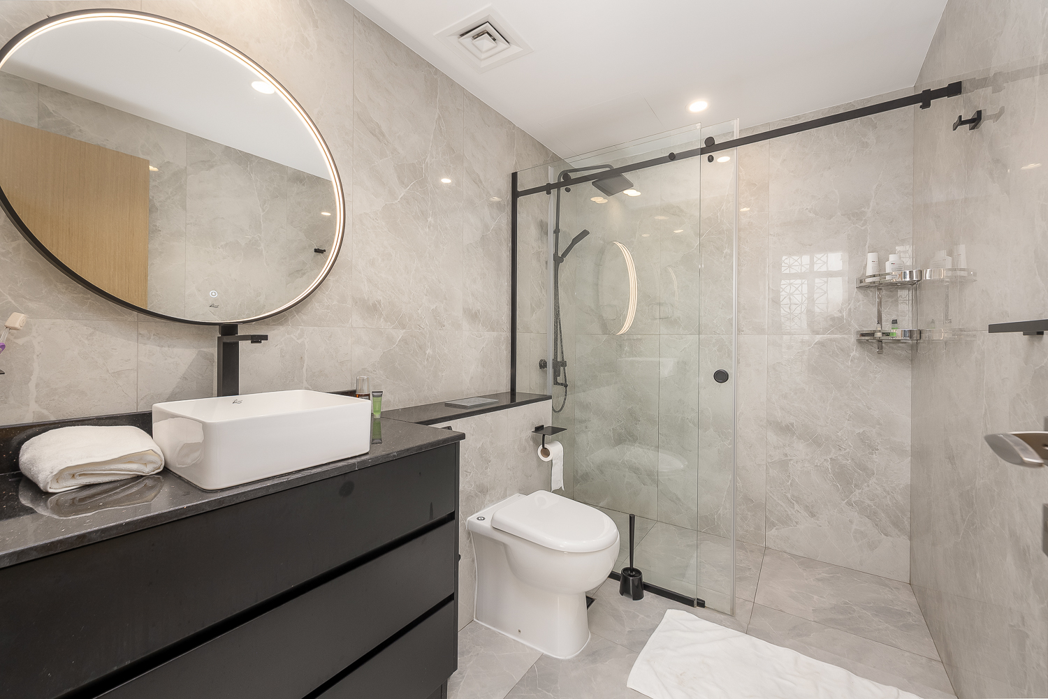 3 Bedrooms Townhouse in Arabella Townhouses 2