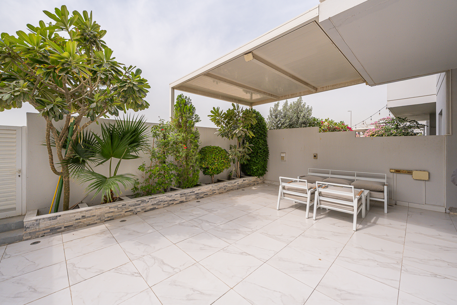 3 Bedrooms Townhouse in Arabella Townhouses 2