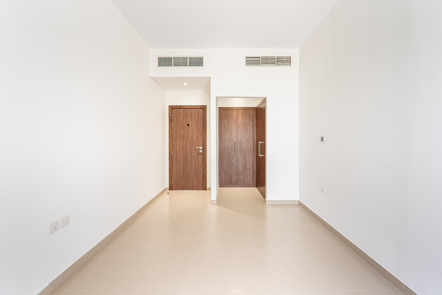 3 Bedrooms Townhouse in Arabella Townhouses 3