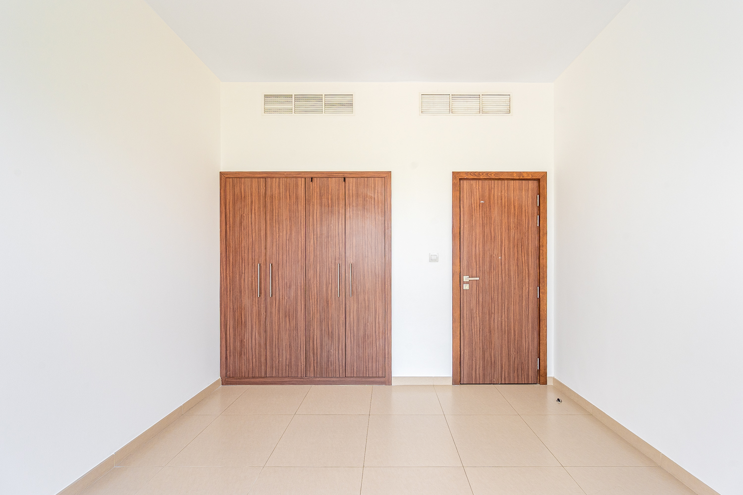 3 Bedrooms Townhouse in Arabella Townhouses 3