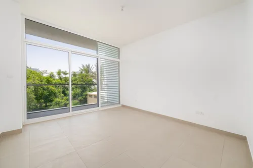 3 Bedrooms Townhouse in Arabella Townhouses 1