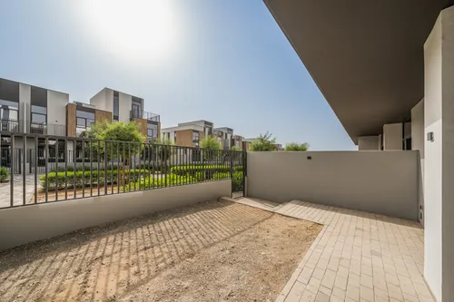 3 Bedrooms Townhouse in Mudon Al Ranim 3