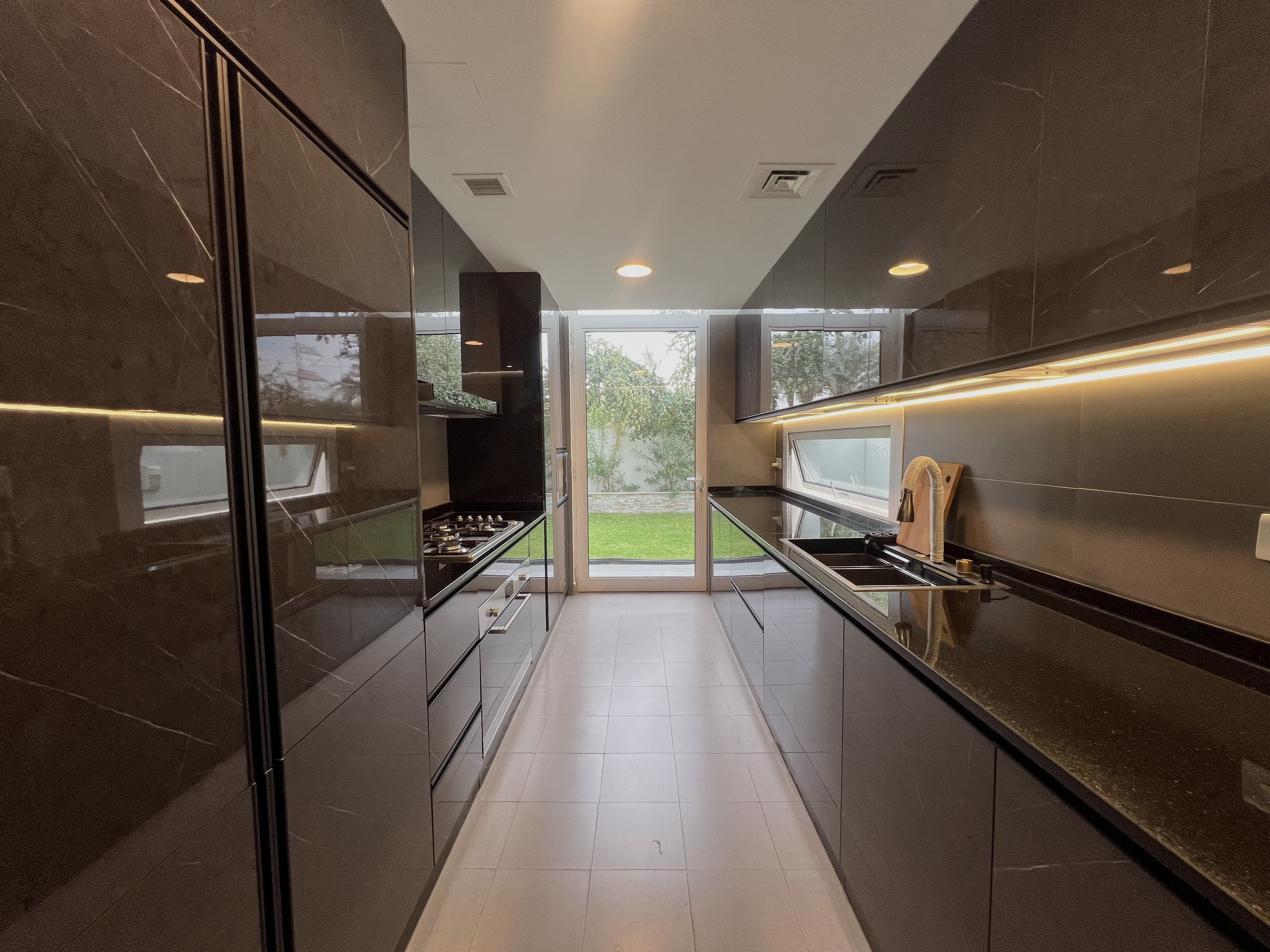 3 Bedrooms Townhouse in Arabella Townhouses 1