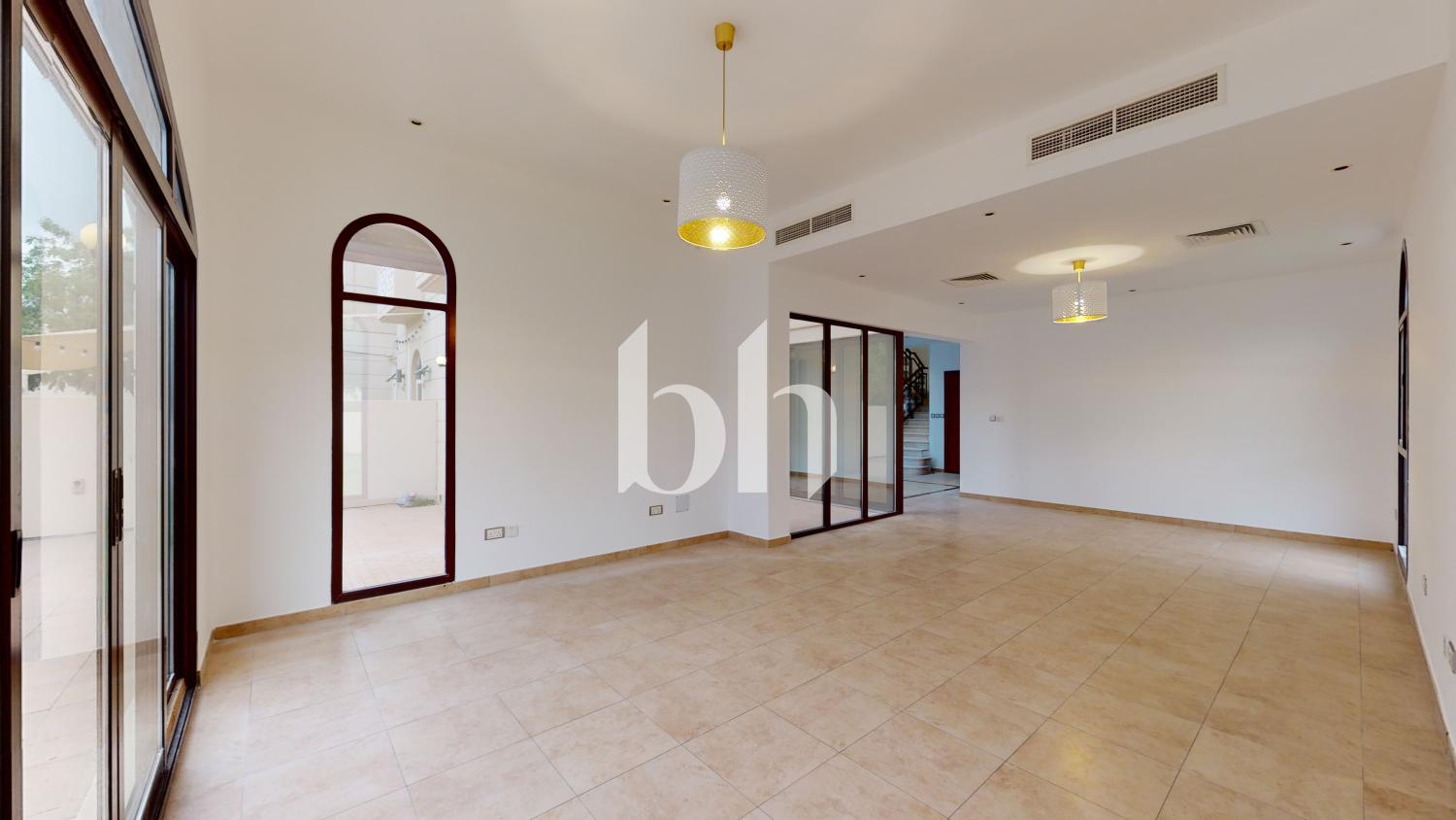 Middle Unit | Single Row | Vacant on 23rd Feb