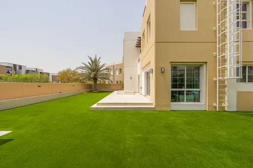 3 Bedrooms Villa in Rahat Villas Cluster E3