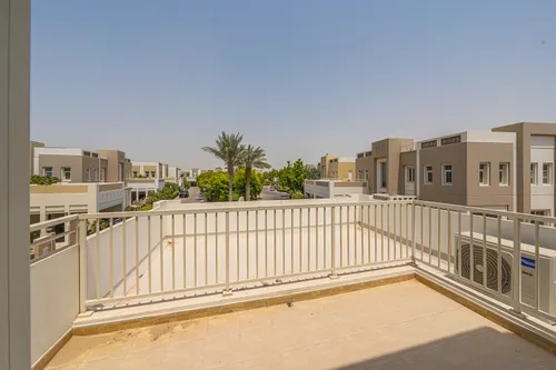 3 Bedrooms Villa in Rahat Villas Cluster E3