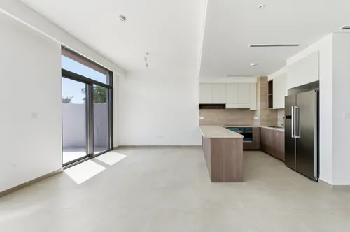 4 Bedrooms Townhouse in Mudon Al Ranim 1