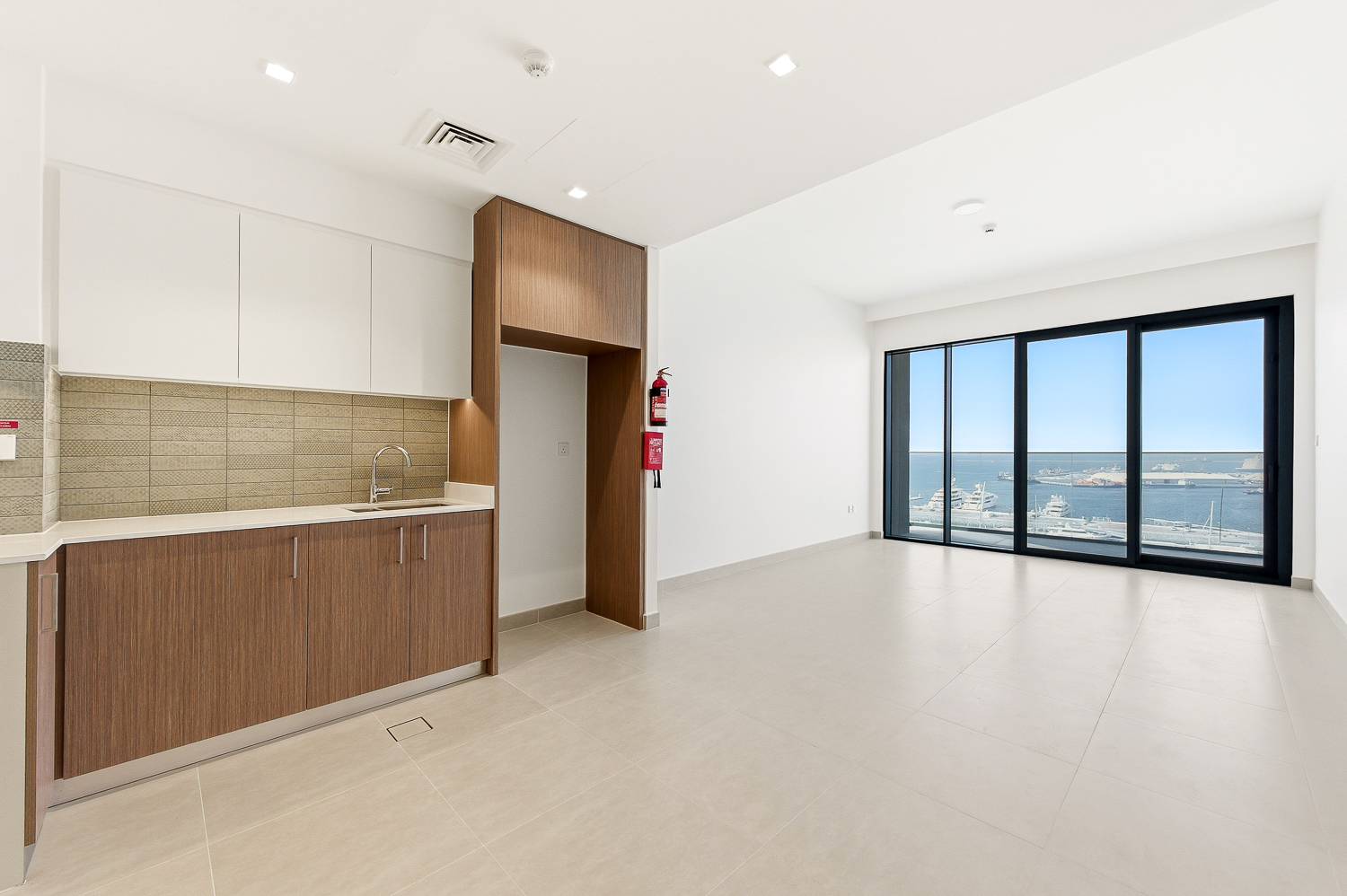 2 Bedrooms Apartment in Seagate Building 3