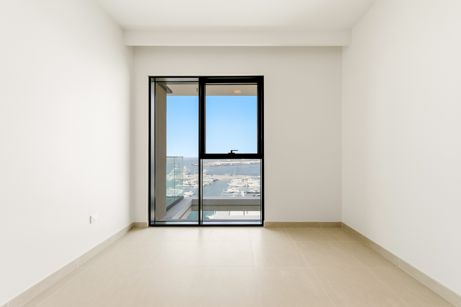 2 Bedrooms Apartment in Seagate Building 3