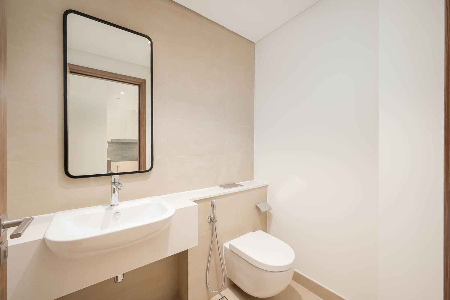 3 Bedrooms Apartment in Seagate Building 2