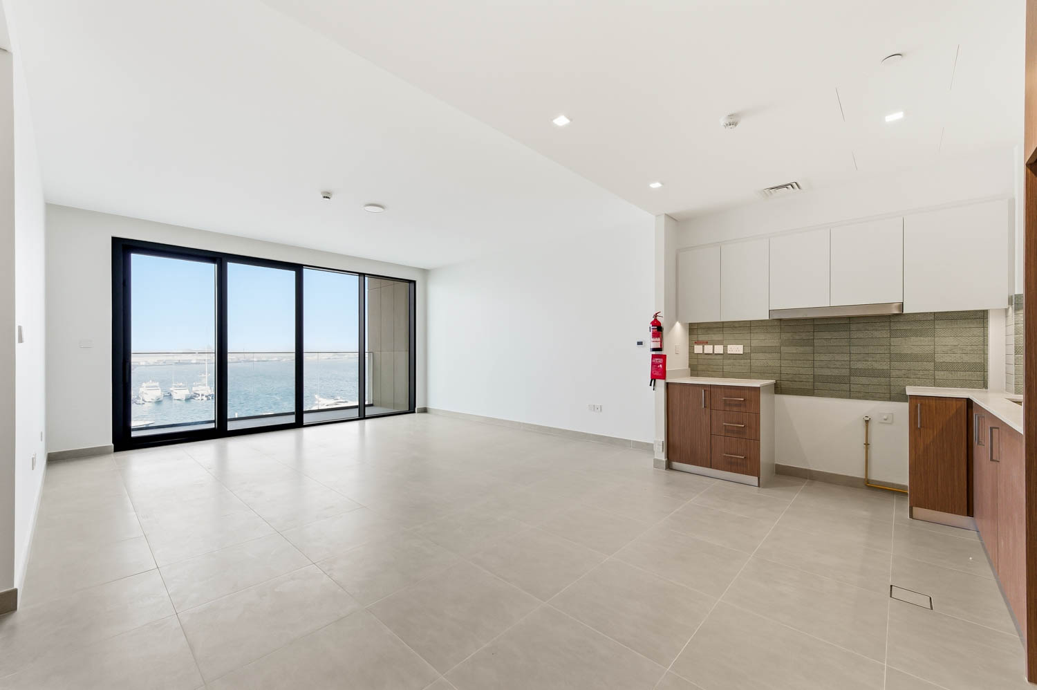 3 Bedrooms Apartment in Seagate Building 2