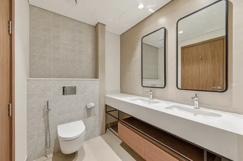 2 Bedrooms Apartment in Seagate Building 1