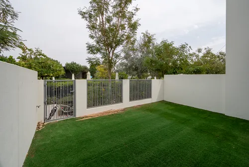 3 Bedrooms Villa in Elan 1