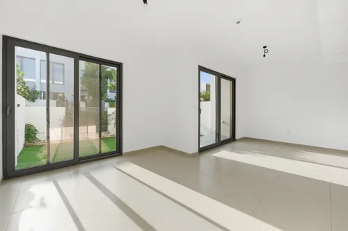 3 Bedrooms Townhouse in Elan 2