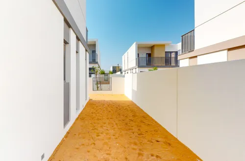 4 Bedrooms Townhouse in Elan 2