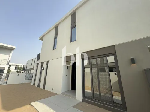 Big Plot | Pool And Park Facing