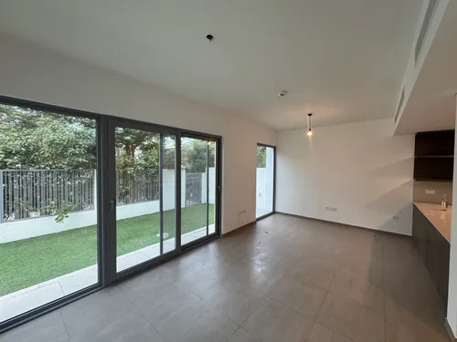 4 Bedrooms Townhouse in Elan 2