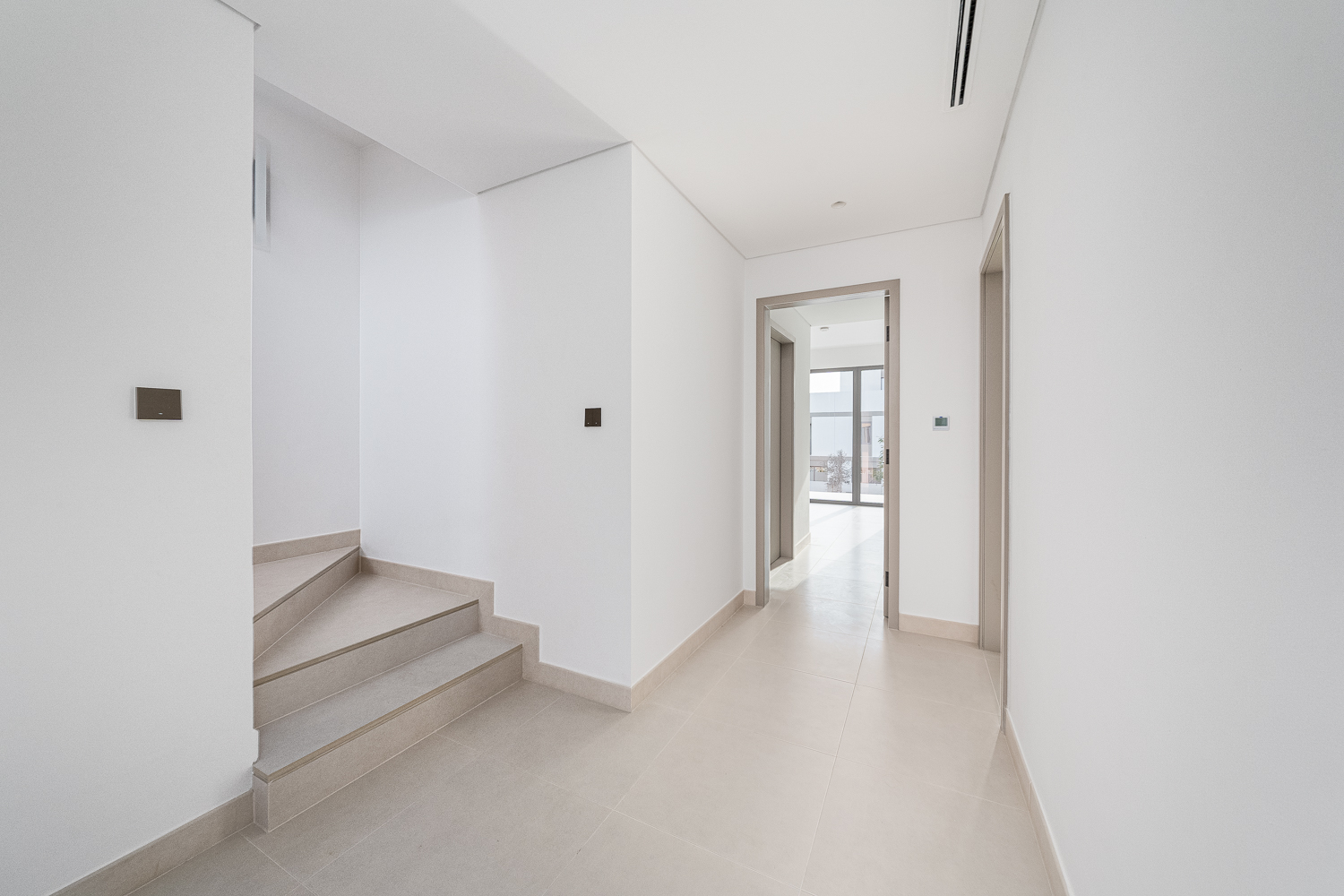 4 Bedrooms Villa in Aura 1