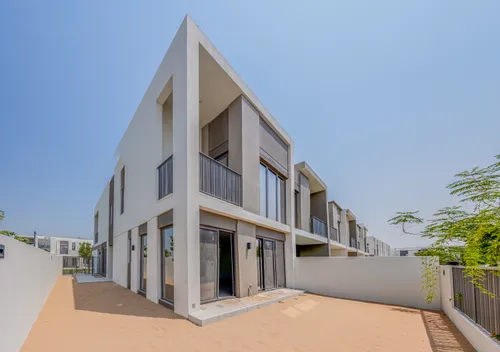 4 Bedrooms Villa in Aura 1