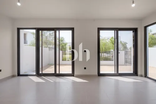 Bright Living | Internal I 4 Bedroom | Townhouse
