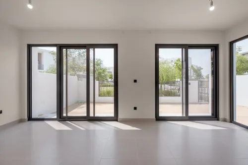 Bright Living | Internal I 4 Bedroom | Townhouse