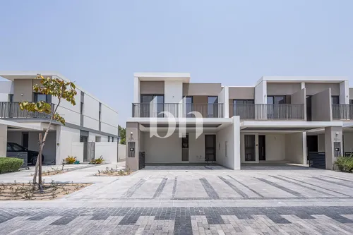 4 Bedroom I Landscaped I Appliances I Single row