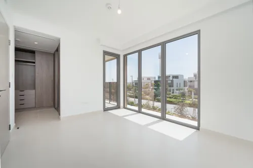 4 Bedrooms Townhouse in Aura 2