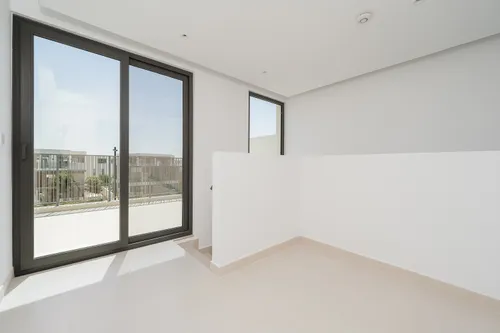 4 Bedrooms Townhouse in Aura 2