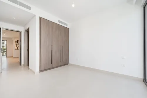 4 Bedrooms Townhouse in Aura 2