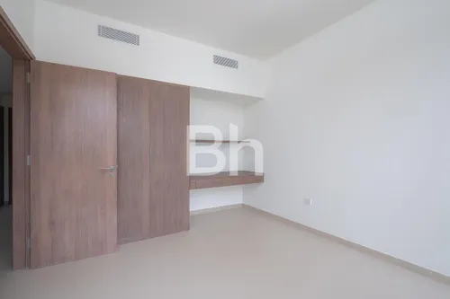 3 Bedrooms Villa in Elan 1