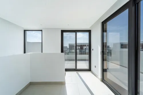 4 Bedrooms Villa in Aura 1