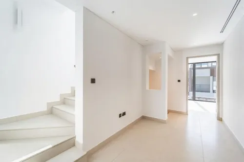 4 Bedrooms Villa in Aura 1