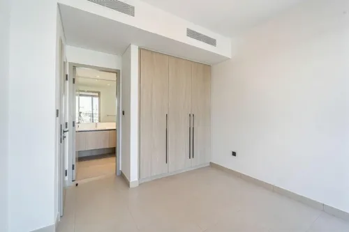 4 Bedrooms Villa in Aura 1