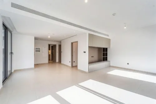 4 Bedrooms Villa in Aura 1