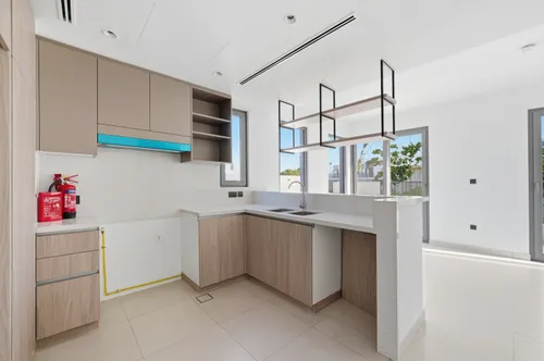 4 Bedrooms Villa in Aura 1