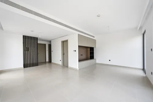 4 Bedrooms Villa in Aura 1