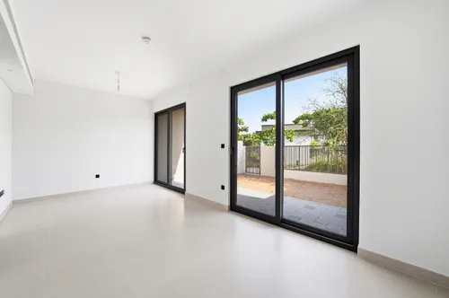 3 Bedrooms Villa in Aura 1