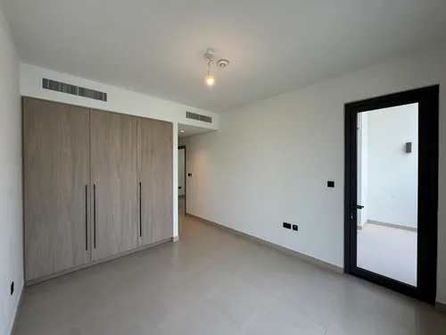 3 Bedrooms Villa in Aura 1