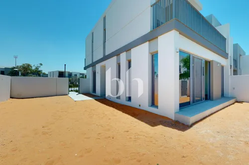 Landscaped Garden | Single Row Unit | Available