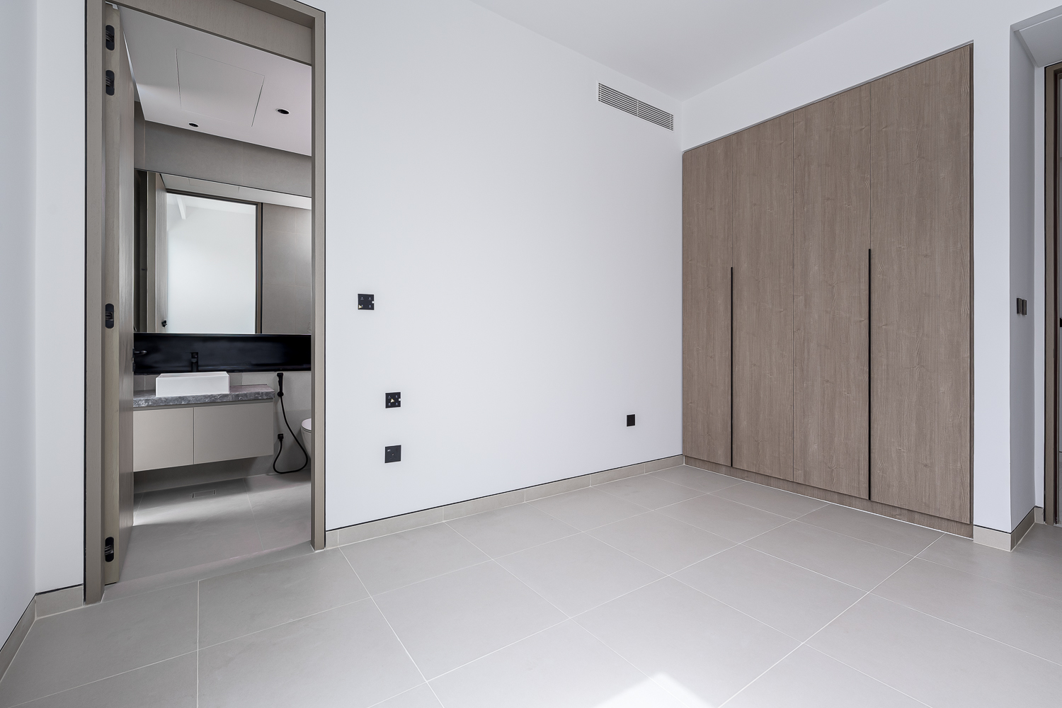 5 Bedrooms Villa in Harmony 2