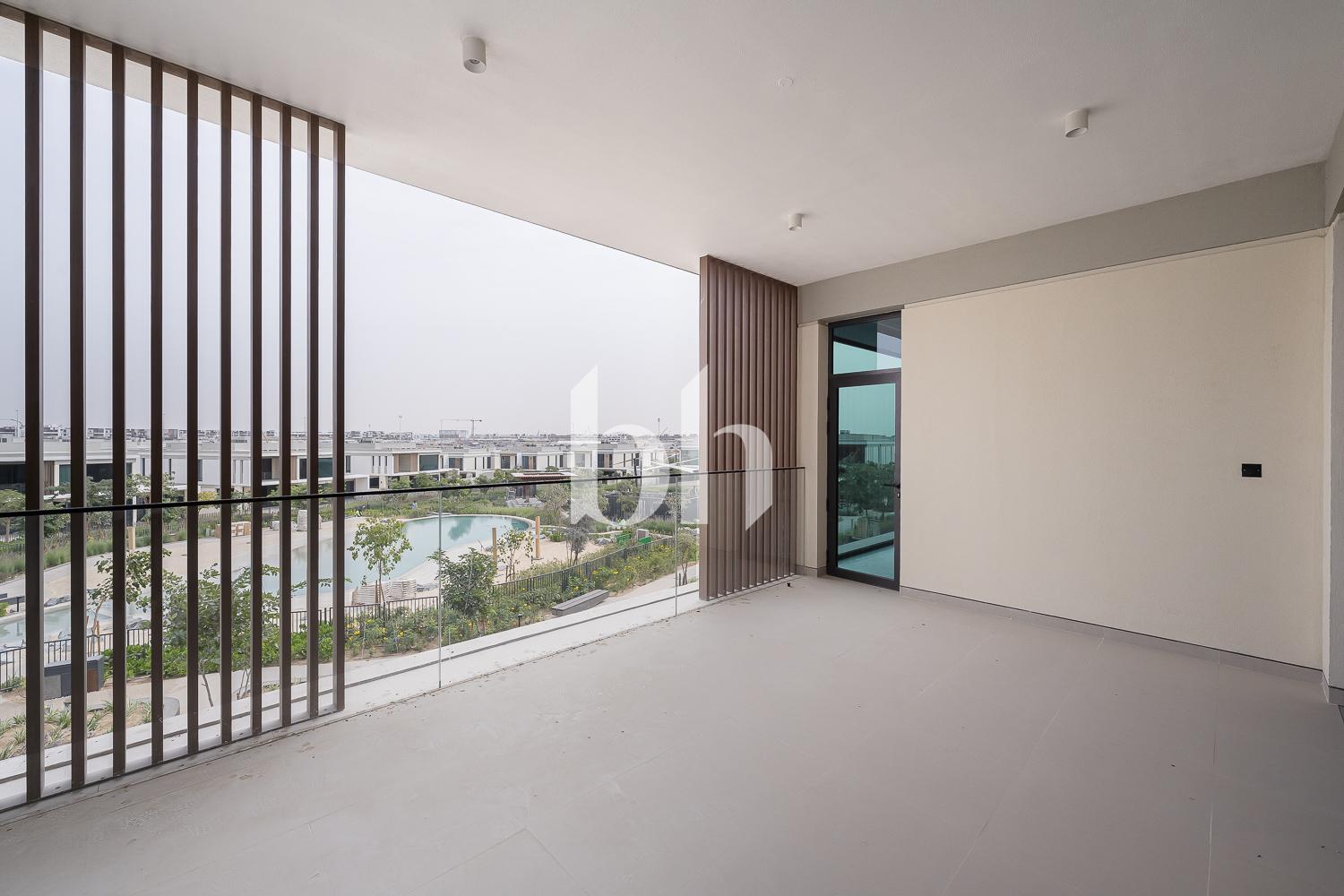 Genuine Listing | Park Facing 5 Bed Large | Flexible Cheques