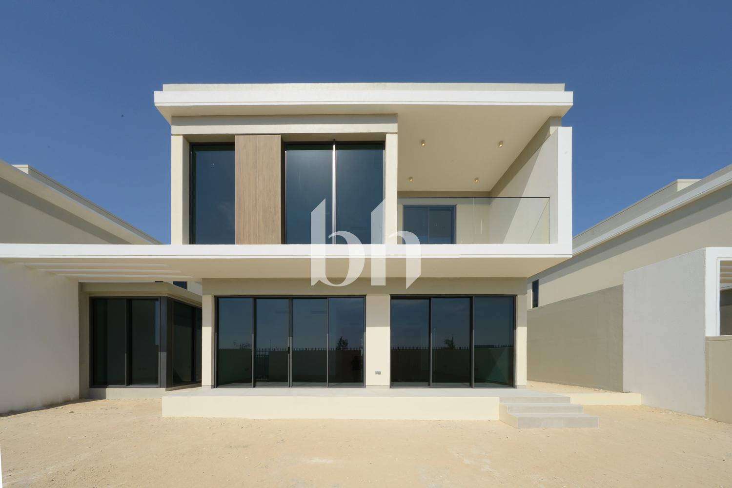 Upgraded | Vastu | Large Plot | Private garden