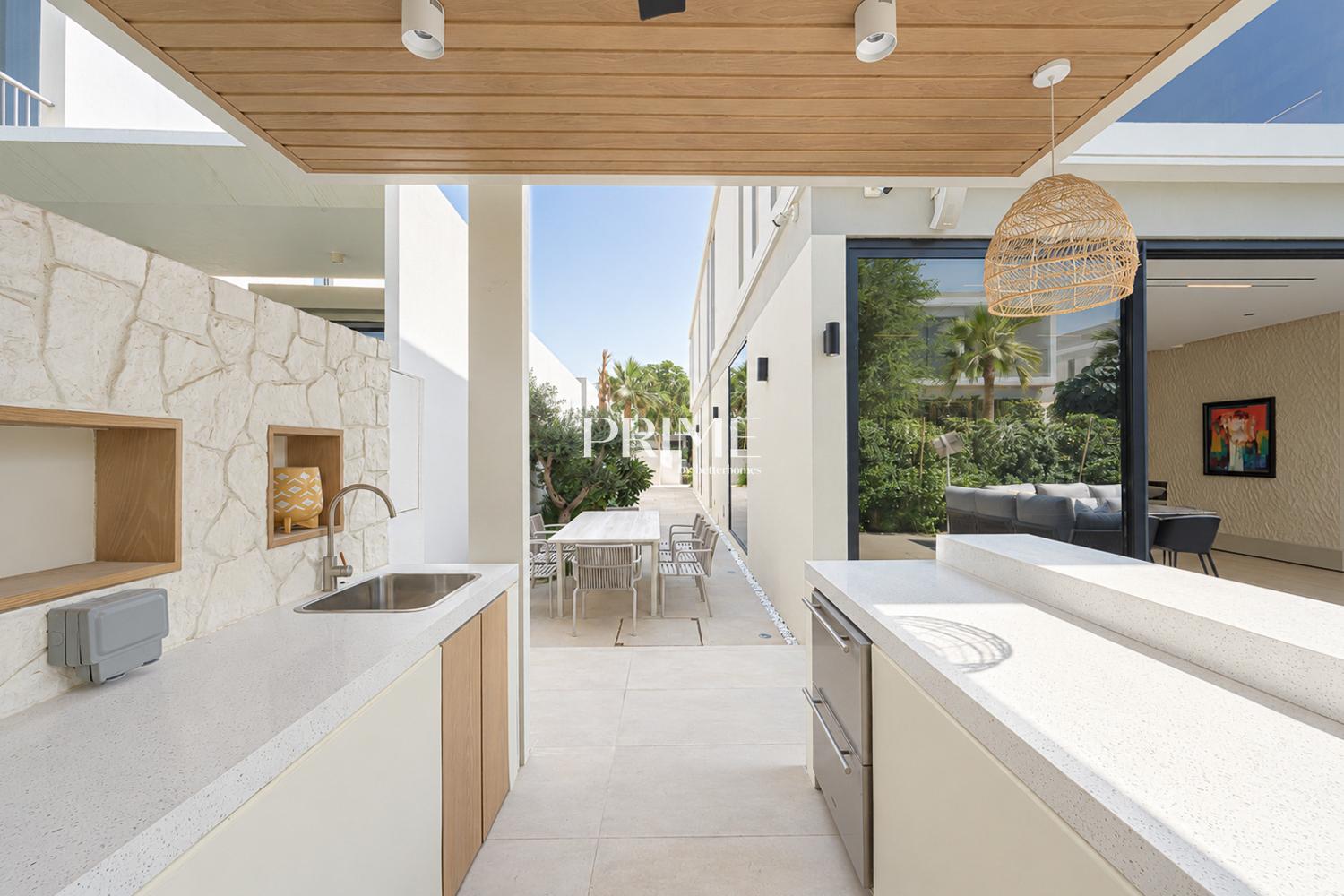 5 Bedrooms Villa in Harmony 2