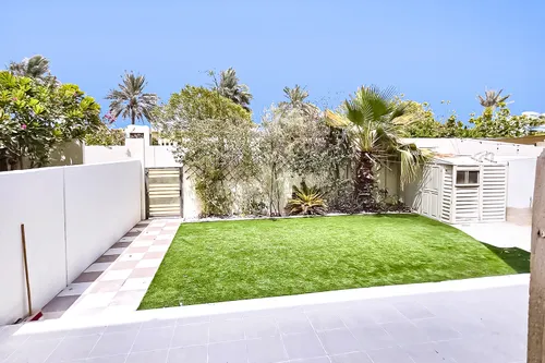 4 Bedrooms Townhouse in Mira Oasis 1