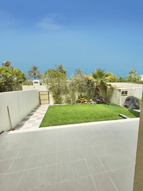 4 Bedrooms Townhouse in Mira Oasis 1