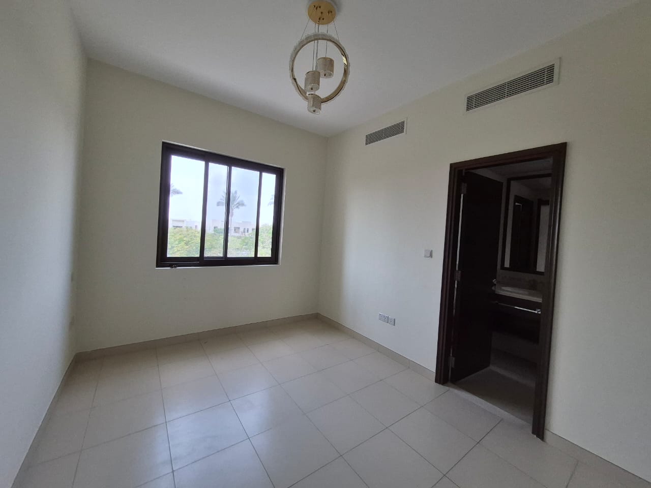 3 Bedrooms Townhouse in Mira 3