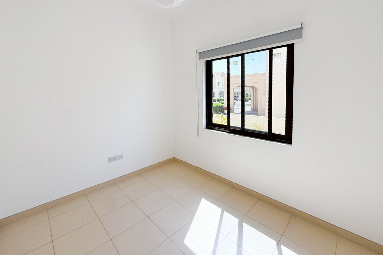 4 Bedrooms Townhouse in Mira 5