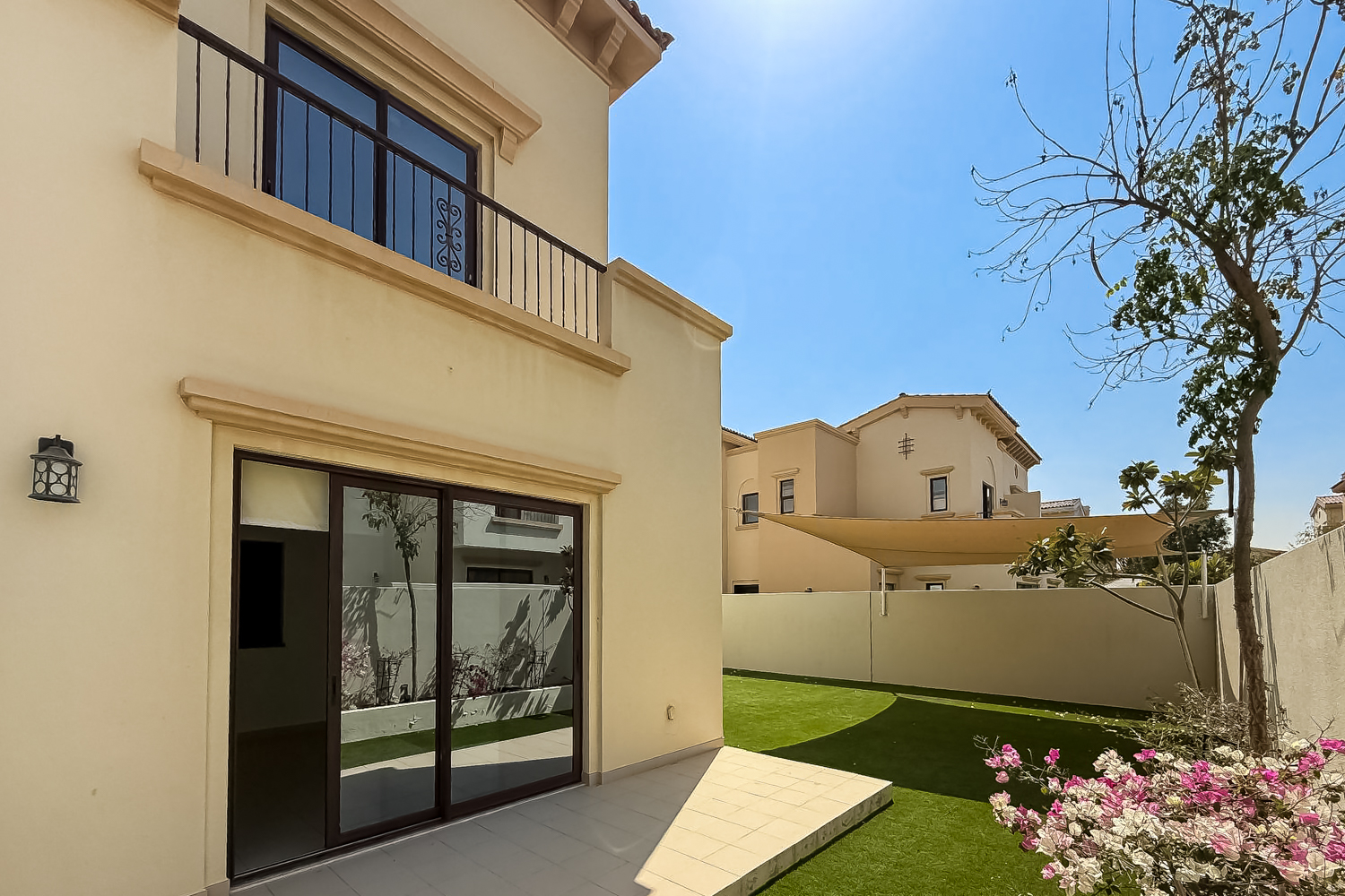 4 Bedrooms Townhouse in Mira 5