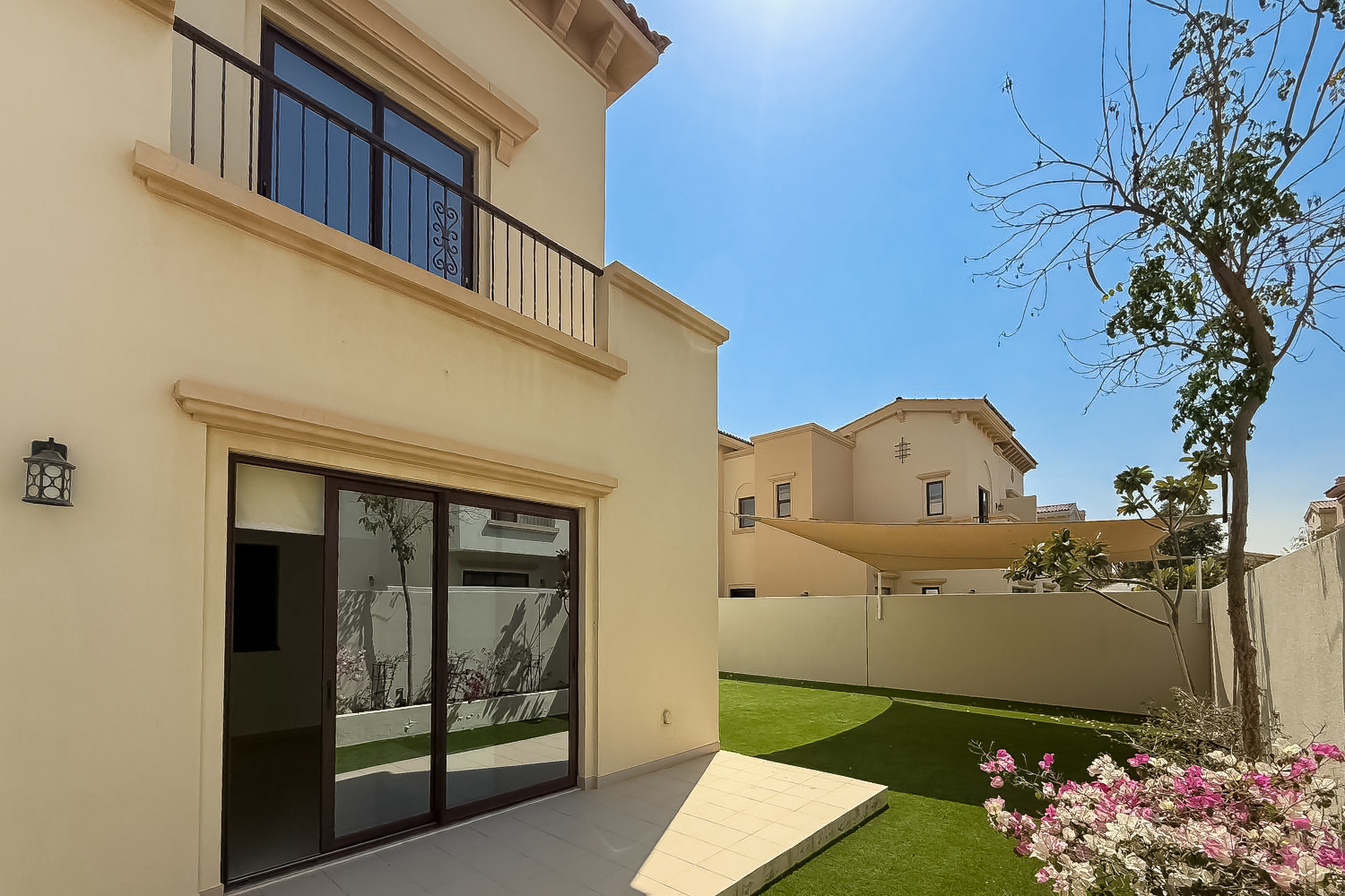 4 Bedrooms Townhouse in Mira 5